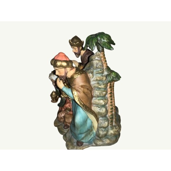 Avon Holiday Treasures Blessed Visitors Kings Nativity Scene Figurine Decoration - Picture 6 of 9